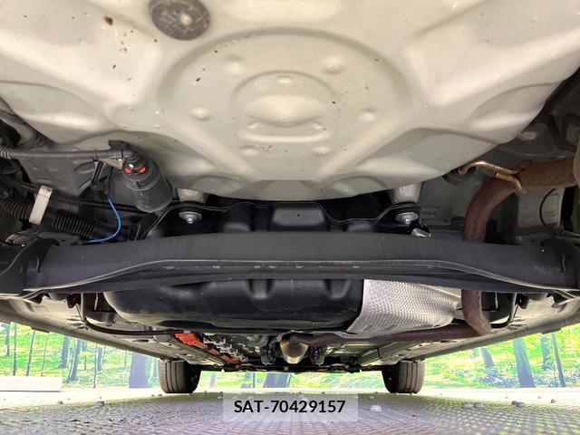 Toyota AQUA 2023-08 8874263-18