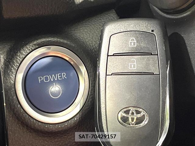 Toyota AQUA 2023-08 8874263-6