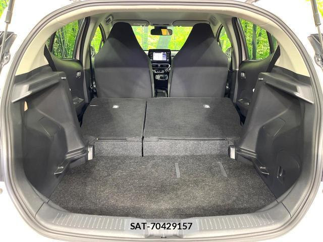 Toyota AQUA 2023-08 8874263-9