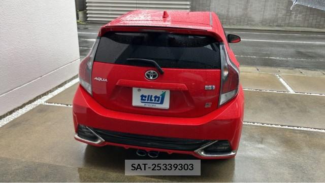 Toyota AQUA 2019-05 8874383-1