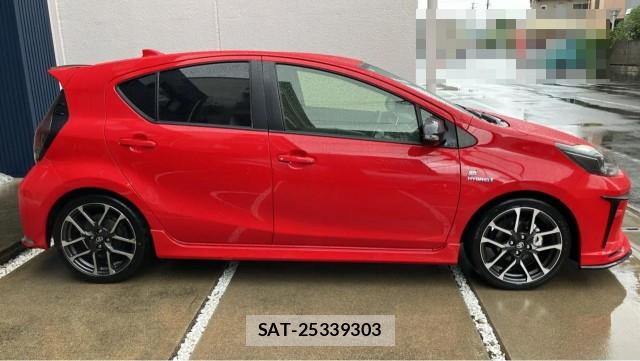 Toyota AQUA 2019-05 8874383-3