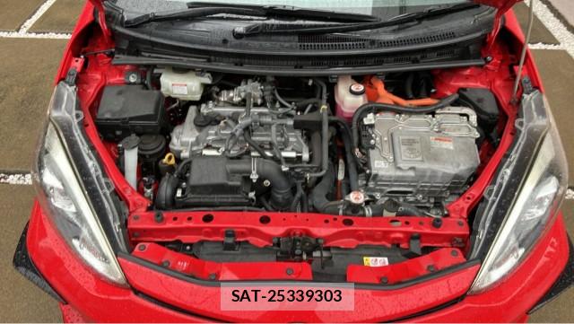 Toyota AQUA 2019-05 8874383-7