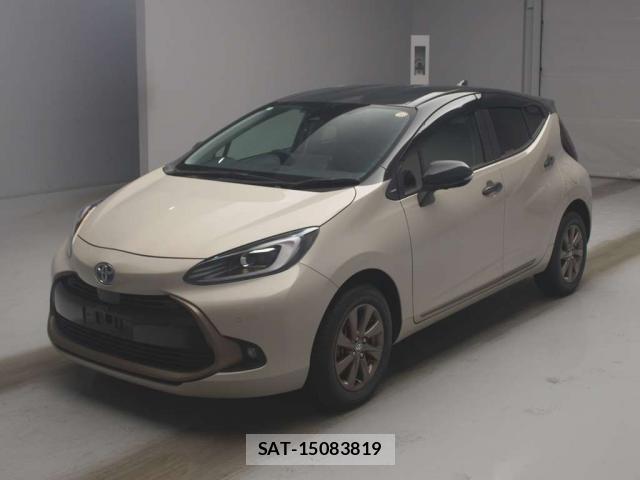 Toyota AQUA 2024-08 8874898-0