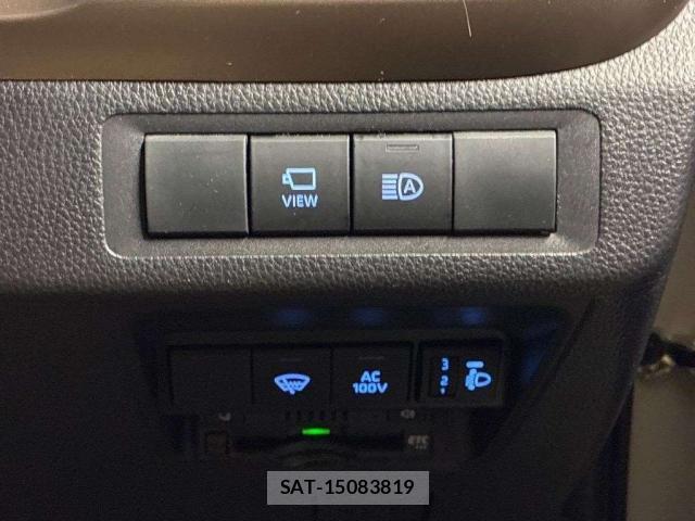 Toyota AQUA 2024-08 8874898-11