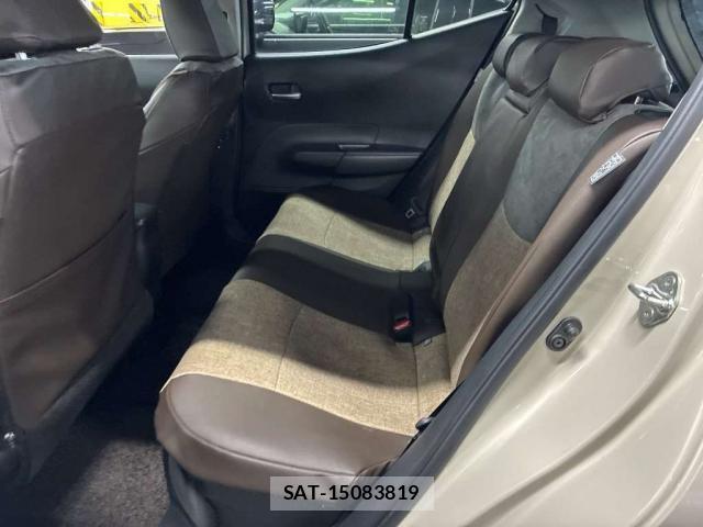 Toyota AQUA 2024-08 8874898-5