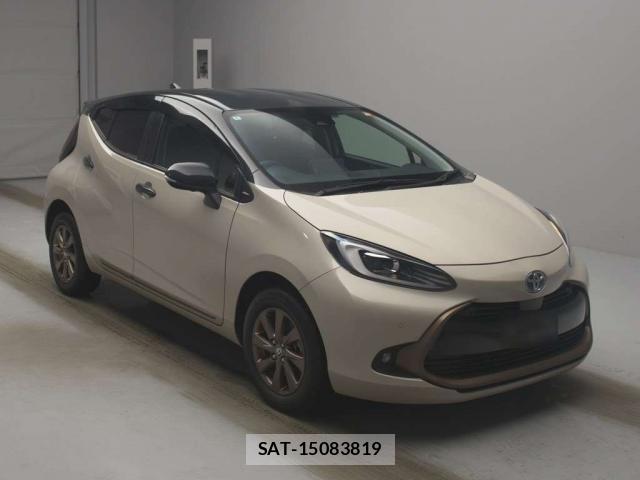 Toyota AQUA 2024-08 8874898-8