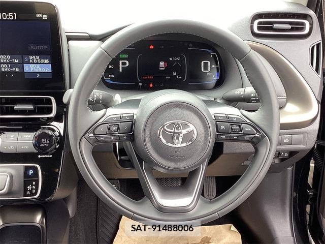 Toyota AQUA 2025-04 8874968-2