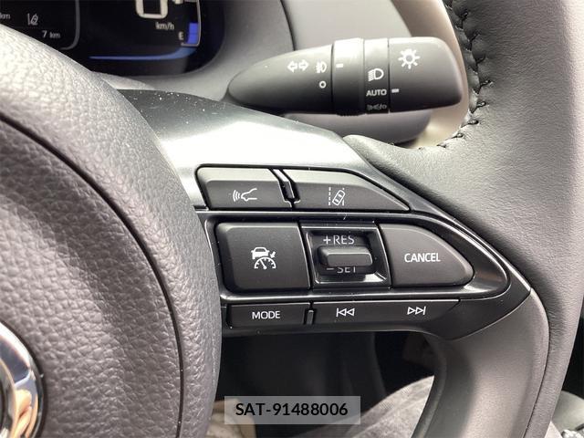 Toyota AQUA 2025-04 8874968-8