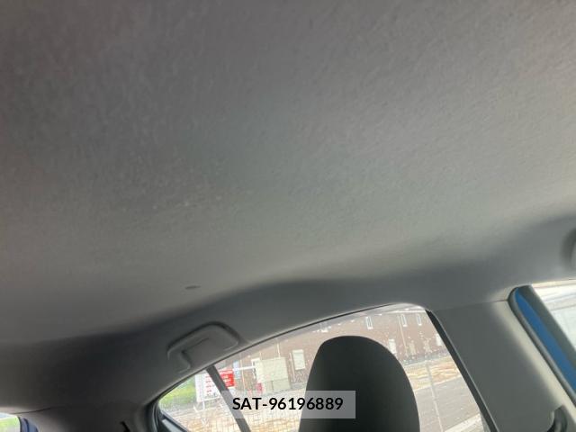Toyota AQUA 2014-08 8874981-18