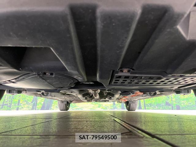 Toyota AQUA 2018-05 8875005-18