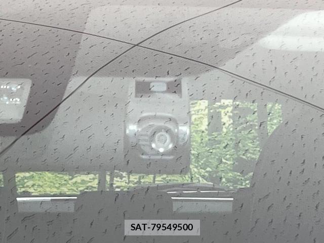 Toyota AQUA 2018-05 8875005-5