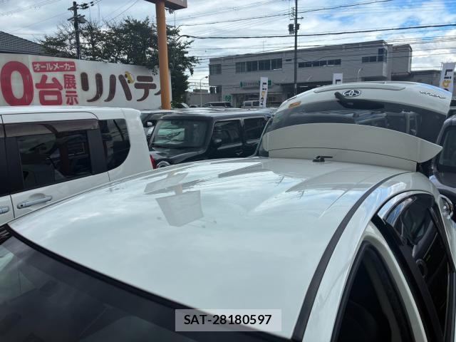 Toyota AQUA 2013-11 8875084-15