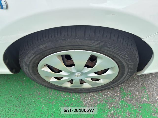 Toyota AQUA 2013-11 8875084-18