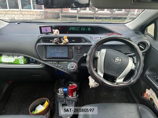 Toyota AQUA 2013-11 8875084-2