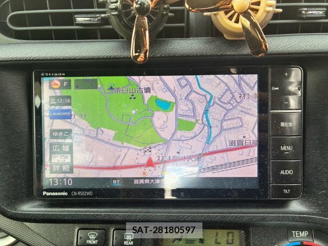 Toyota AQUA 2013-11 8875084-3