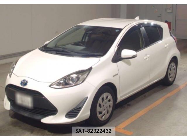 Toyota AQUA 2019-06 8875311-0