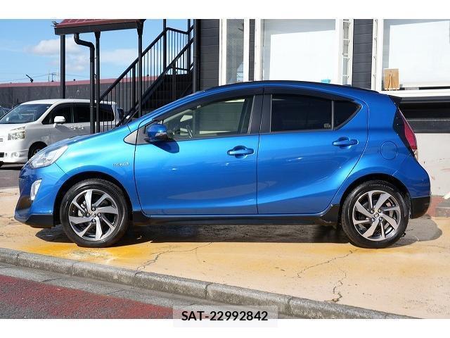 Toyota AQUA 2016-10 8875355-15