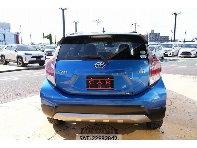 Toyota AQUA 2016-10 8875355-17