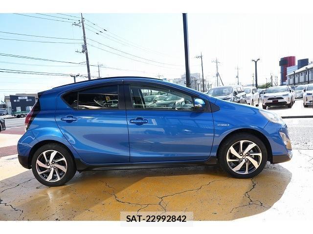 Toyota AQUA 2016-10 8875355-19