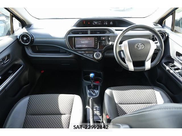 Toyota AQUA 2016-10 8875355-3