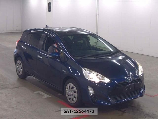 Toyota AQUA 2016-09 8875374-0