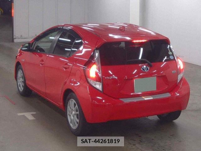 Toyota AQUA 2016-02 8875376-1