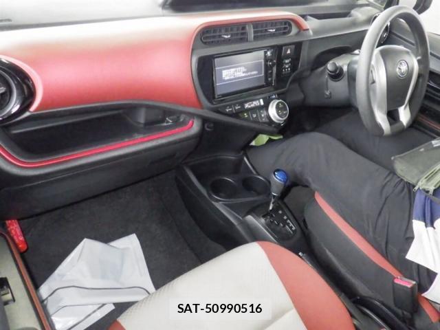 Toyota AQUA 2015-12 8875440-2