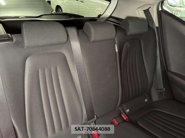 Toyota AQUA 2022-09 8875458-4