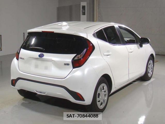 Toyota AQUA 2022-09 8875458-7