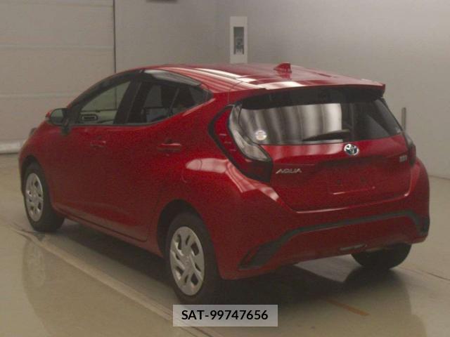 Toyota AQUA 2021-12 8875459-1