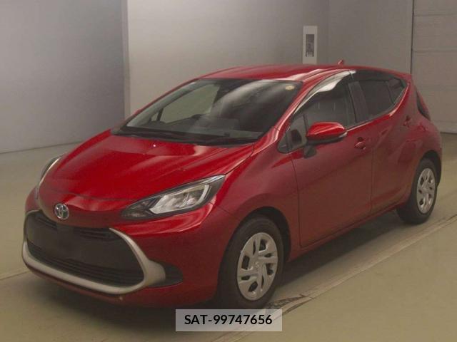 Toyota AQUA 2021-12 8875459-11