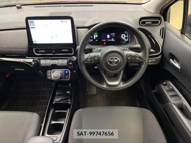 Toyota AQUA 2021-12 8875459-2