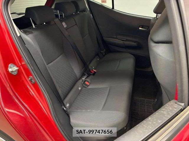 Toyota AQUA 2021-12 8875459-5