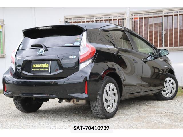Toyota AQUA 2019-03 8875466-1