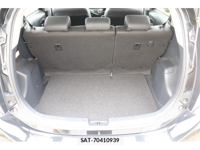 Toyota AQUA 2019-03 8875466-14