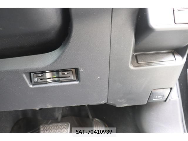 Toyota AQUA 2019-03 8875466-15