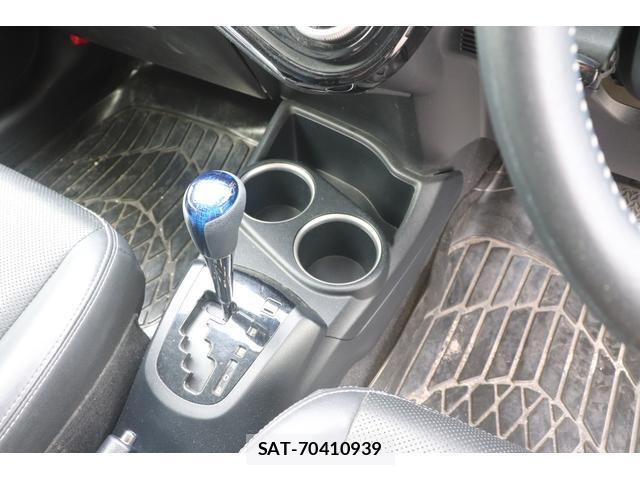 Toyota AQUA 2019-03 8875466-18