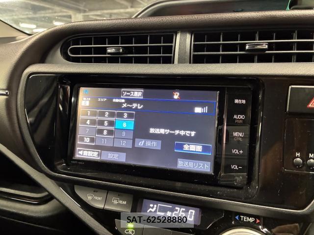 Toyota AQUA 2015-03 8875569-12