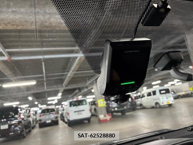 Toyota AQUA 2015-03 8875569-16
