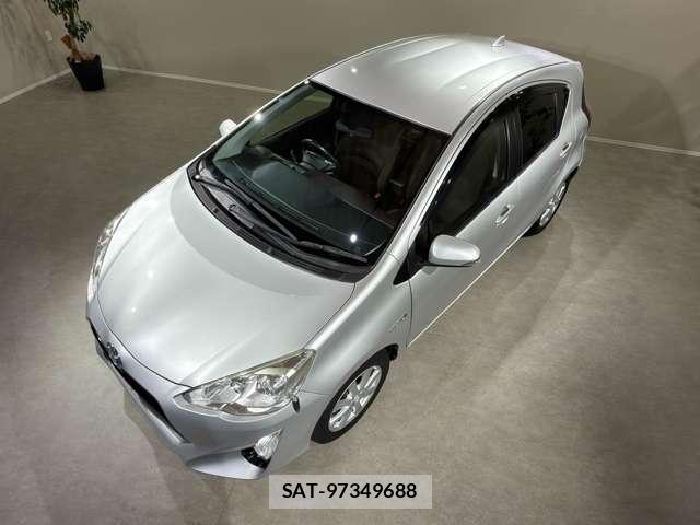 Toyota AQUA 2015-08 8875639-12