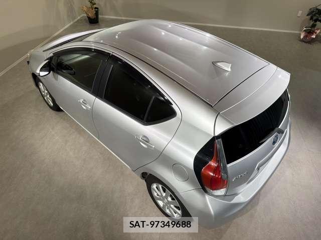 Toyota AQUA 2015-08 8875639-14