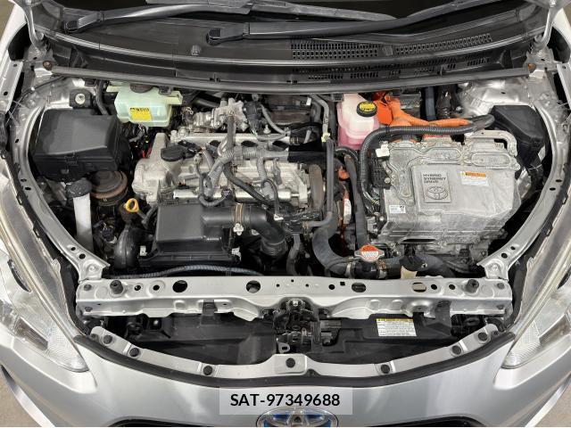 Toyota AQUA 2015-08 8875639-7