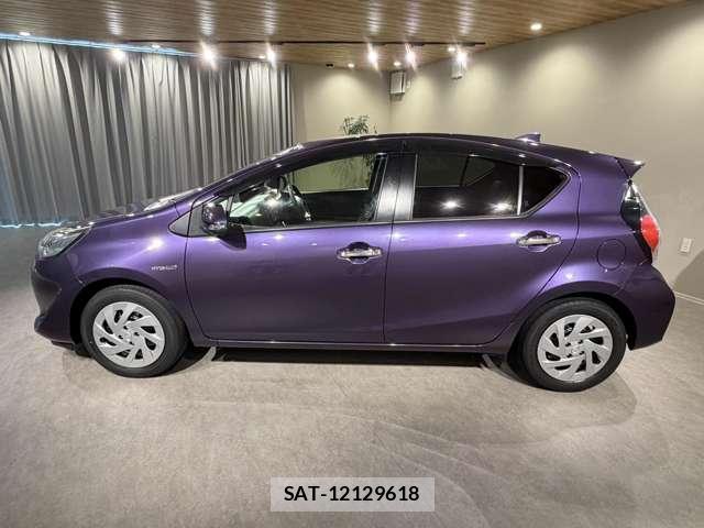 Toyota AQUA 2019-08 8875642-10