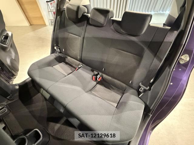 Toyota AQUA 2019-08 8875642-6