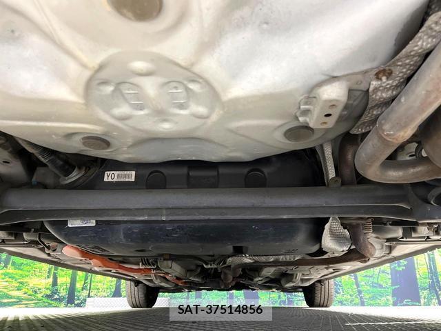 Toyota AQUA 2012-05 8875696-18