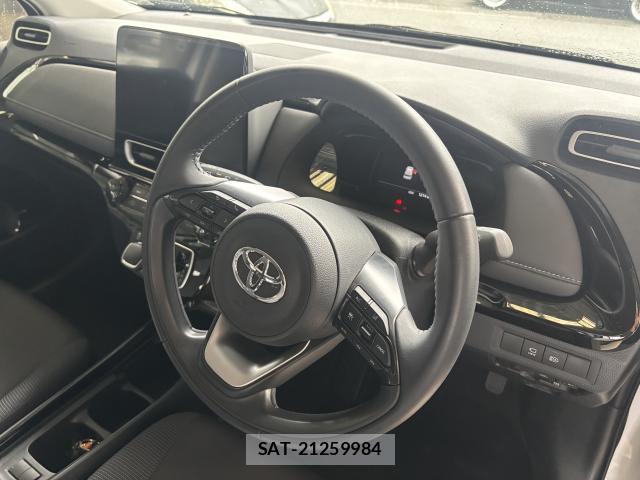 Toyota AQUA 2024-10 8875776-2