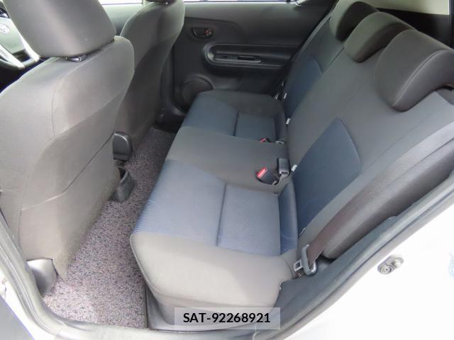 Toyota AQUA 2015-03 8875848-18