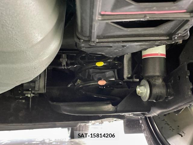 Nissan AURA 2023-01 8874692-19