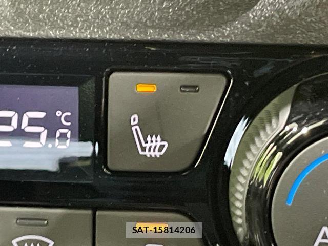 Nissan AURA 2023-01 8874692-4