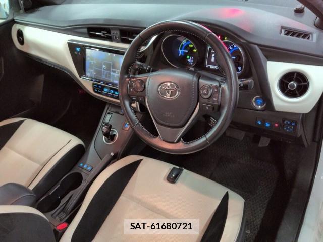 Toyota AURIS 2016-06 8875455-2